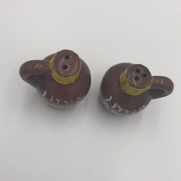 ❤️ Salt and pepper shakers, a little brown jug shape. Wonderful condition - Picture 2 of 5